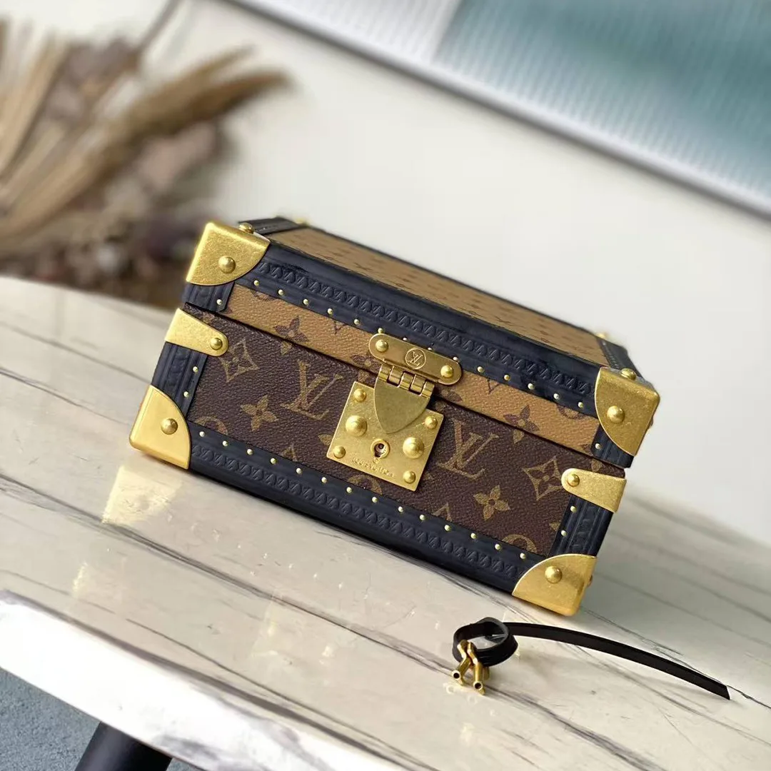 M11156 Coffret Joaillerie Monogram Reverse Monogram Coated Canvas