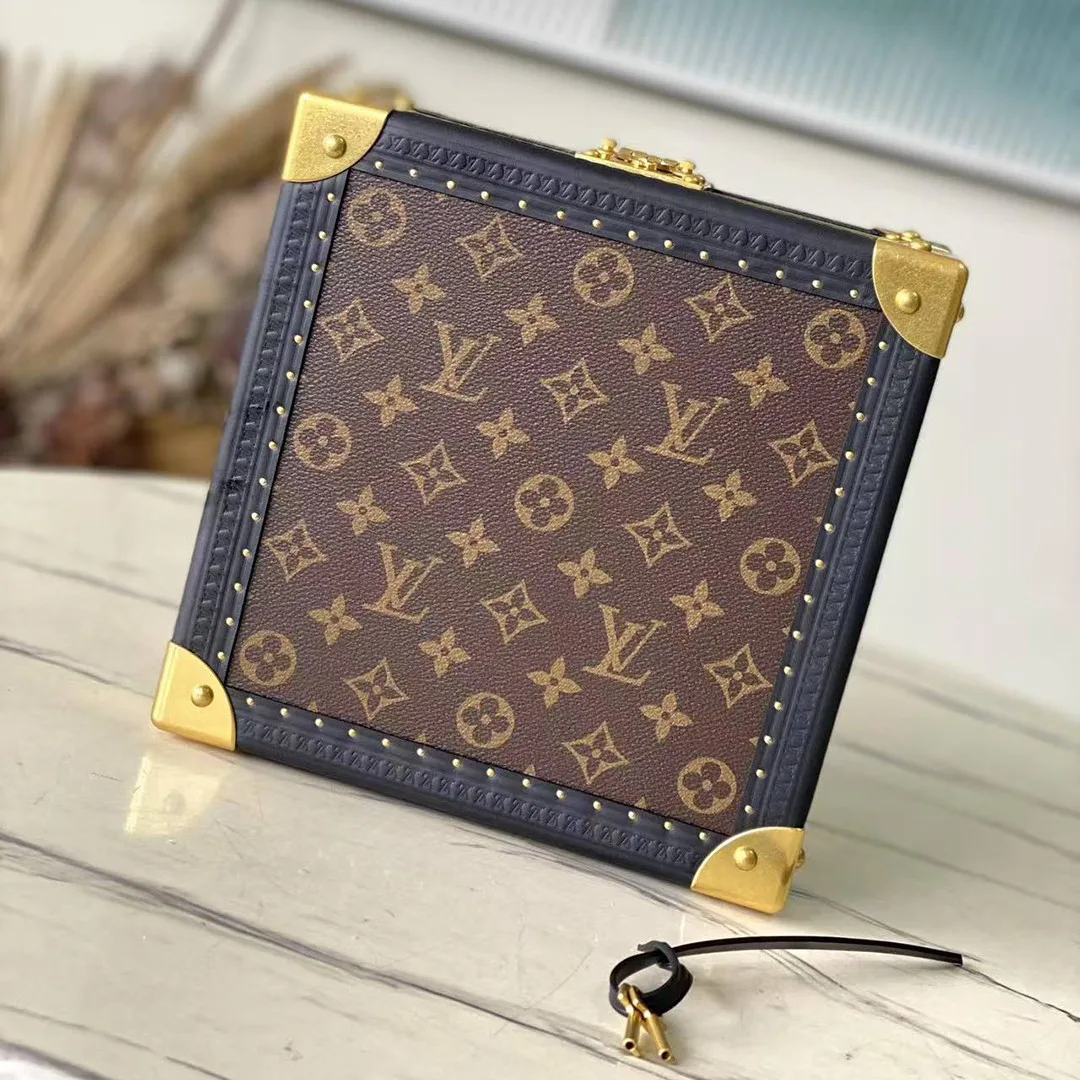 M11156 Coffret Joaillerie Monogram Reverse Monogram Coated Canvas
