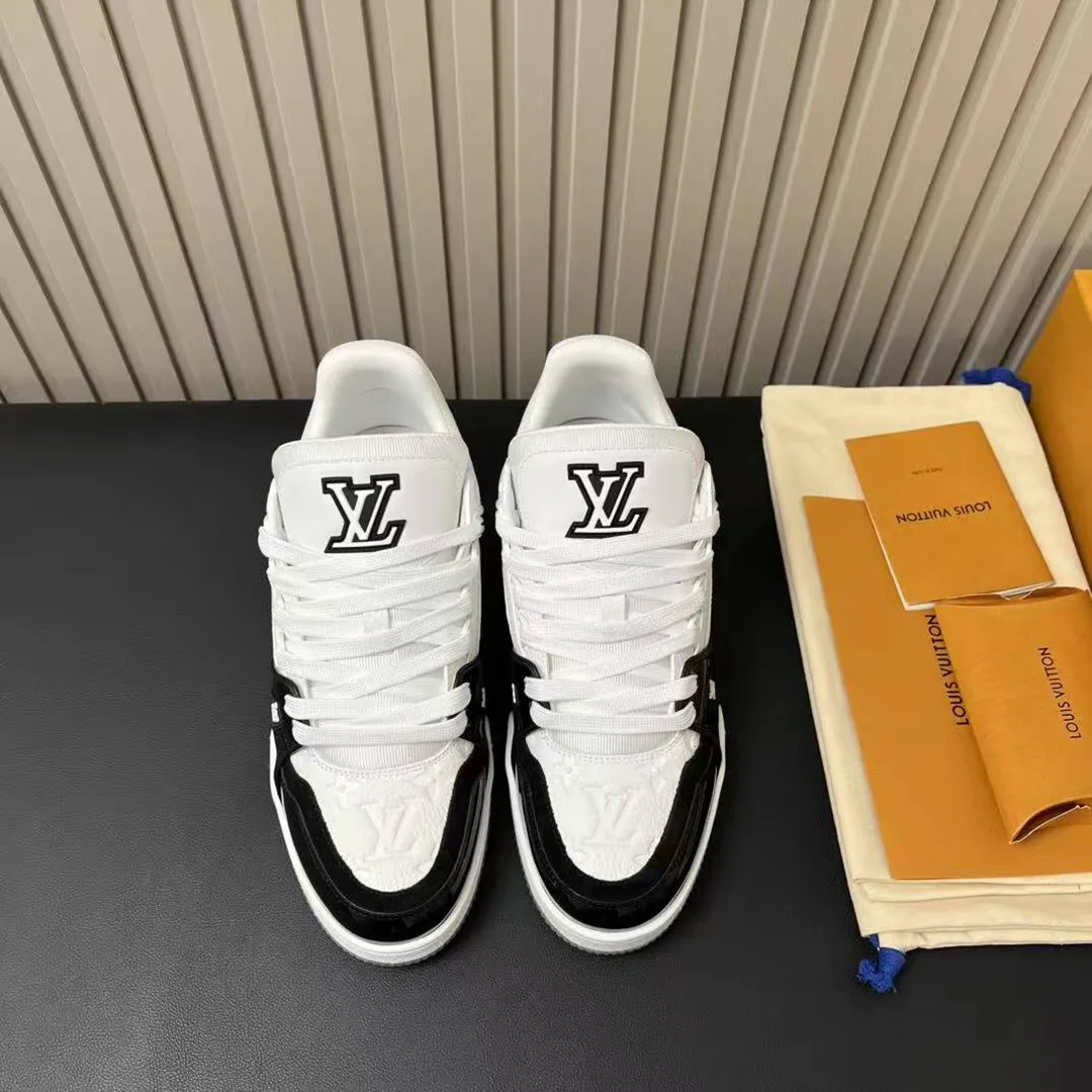 1AJ130 L.V Trainer Sneaker Monogram Grained Calf Leather Patent Leather