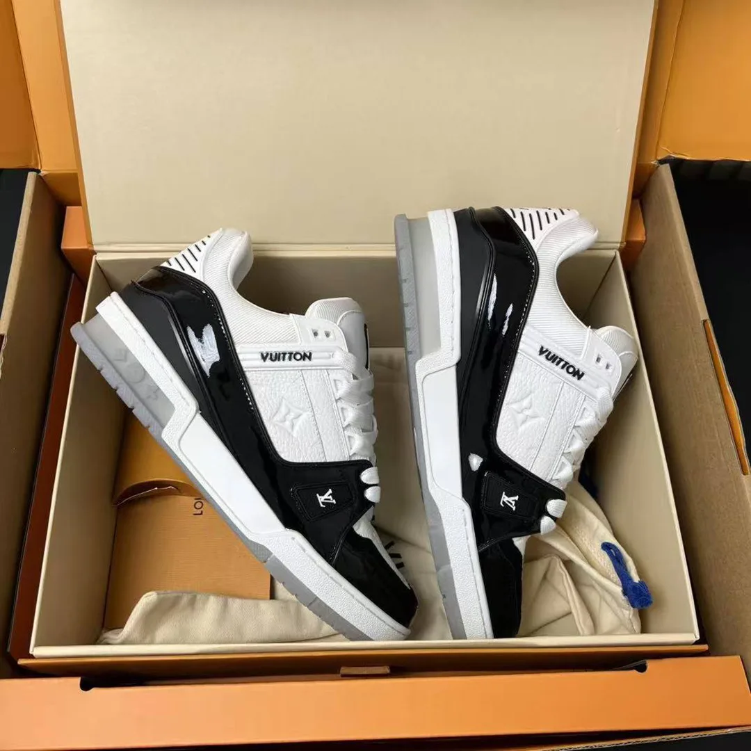 1AJ130 L.V Trainer Sneaker Monogram Grained Calf Leather Patent Leather