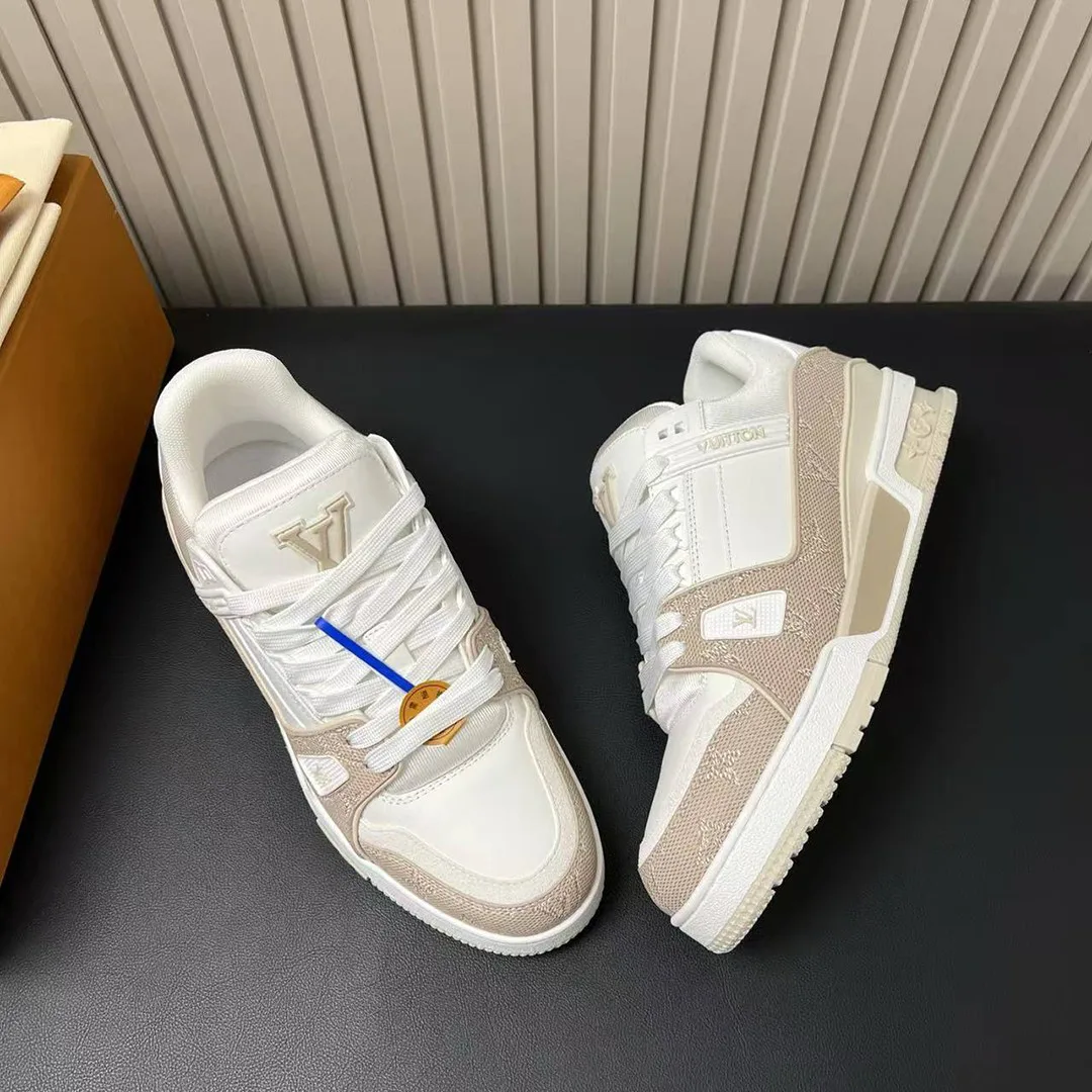 1AJQMJ L.V Trainer Sneaker Monogram Grained Calf Leather Plain Calf Leather