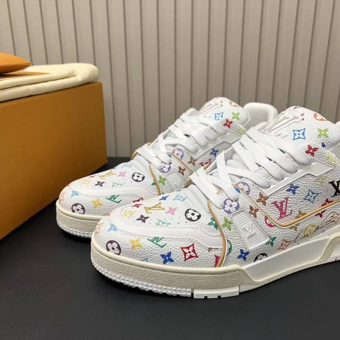 1AHEKS L.V x TM L.V Trainer Sneaker Murakami Multicolored Monogram Grained Calf Leather