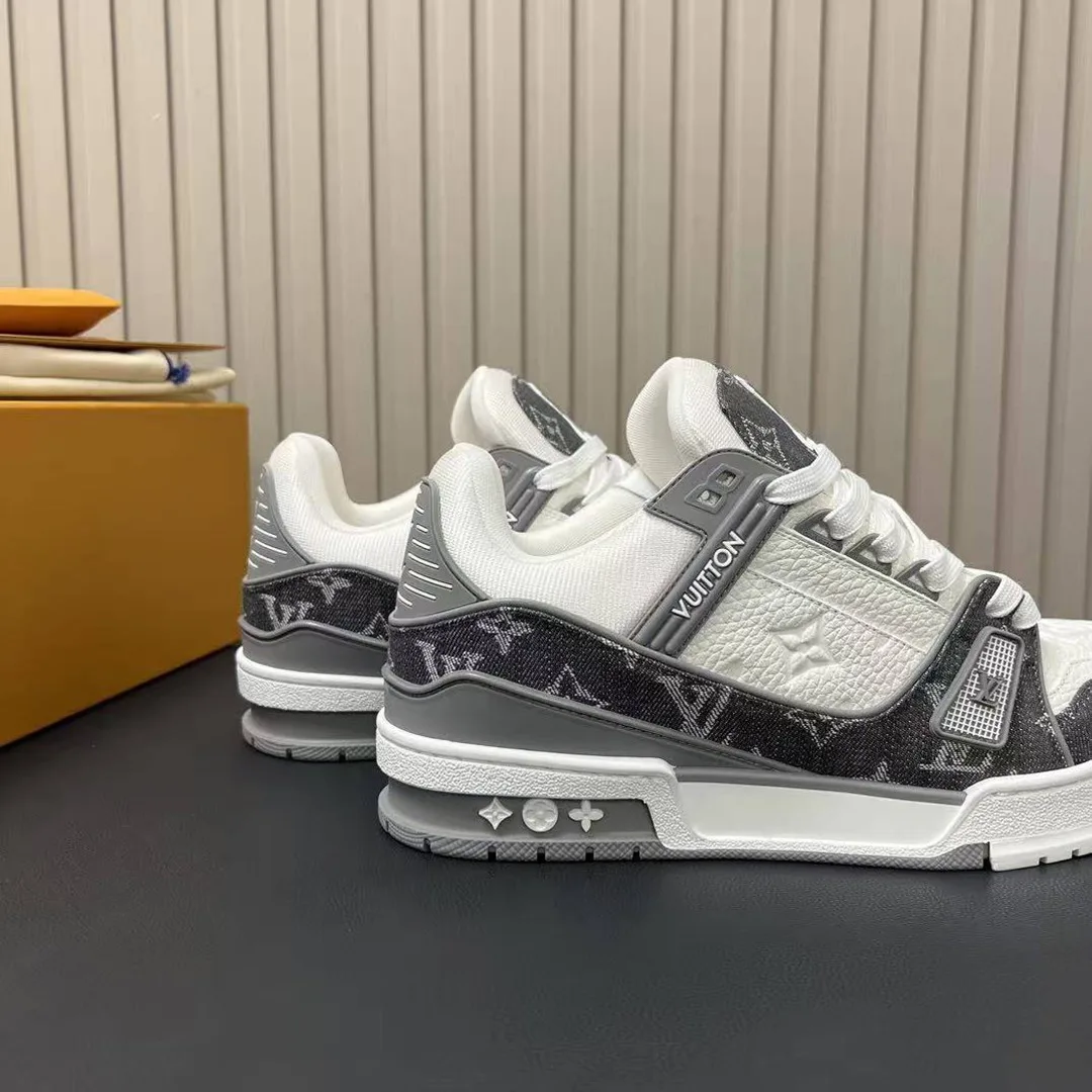 1ADF56 L.V Trainer Sneaker Monogram Denim Monogram-embossed Grained Calf Leather