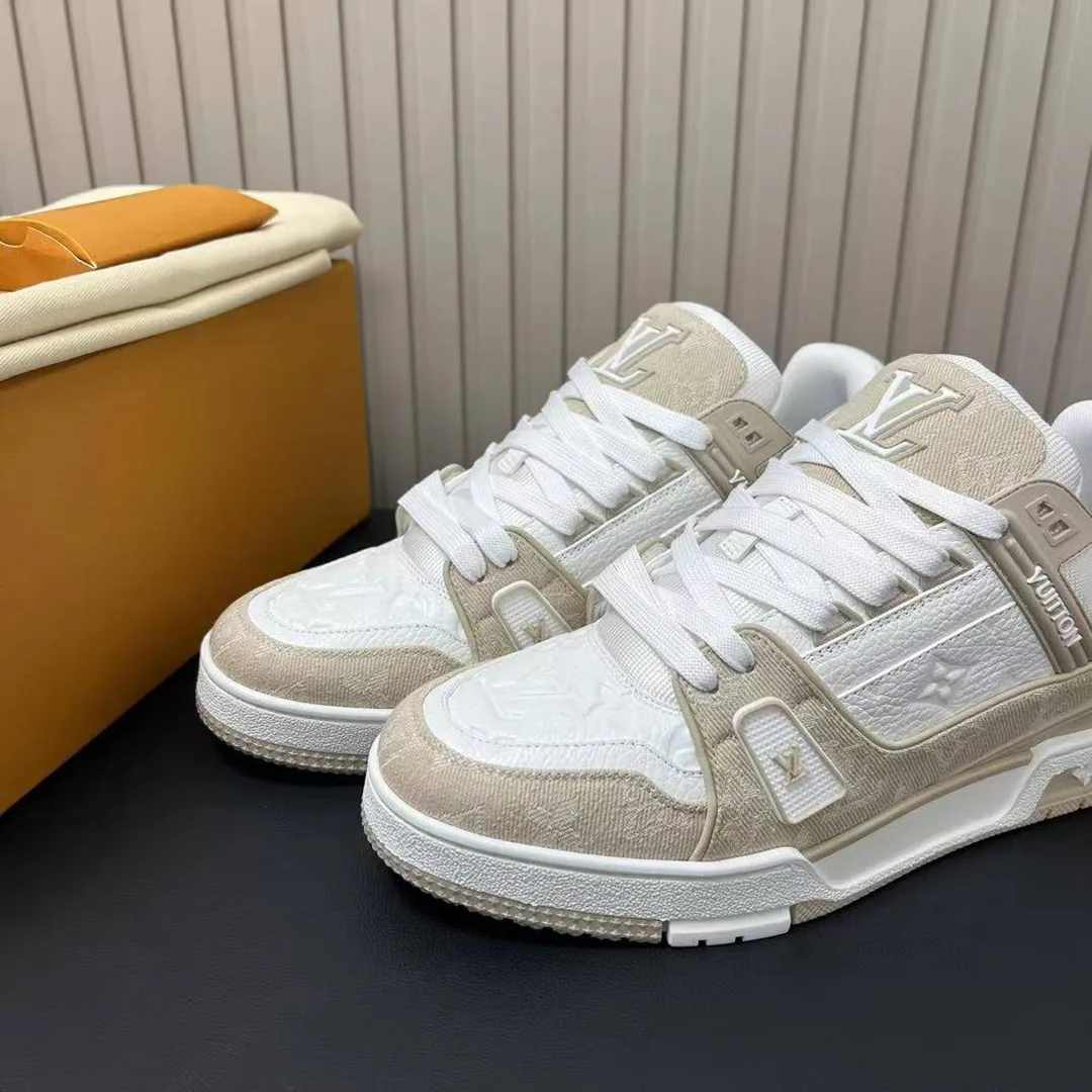 1AIKMK L.V Trainer Sneaker Monogram Denim Monogram-embossed Grained Calf Leather