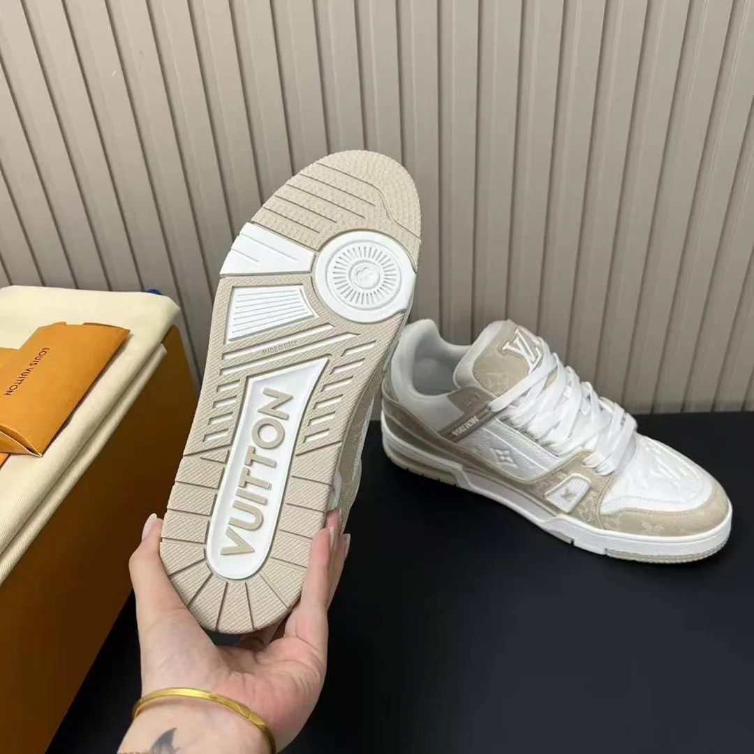 1AIKMK L.V Trainer Sneaker Monogram Denim Monogram-embossed Grained Calf Leather