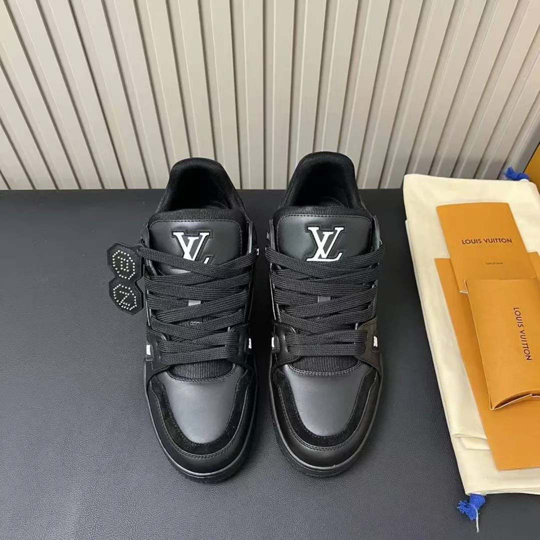 1AIKRZ L.V Trainer Sneaker Pharrell Williams and Nigo Plain Calf Leather