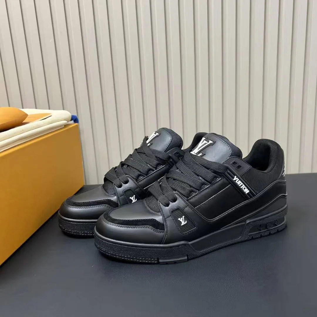 1AIKRZ L.V Trainer Sneaker Pharrell Williams and Nigo Plain Calf Leather