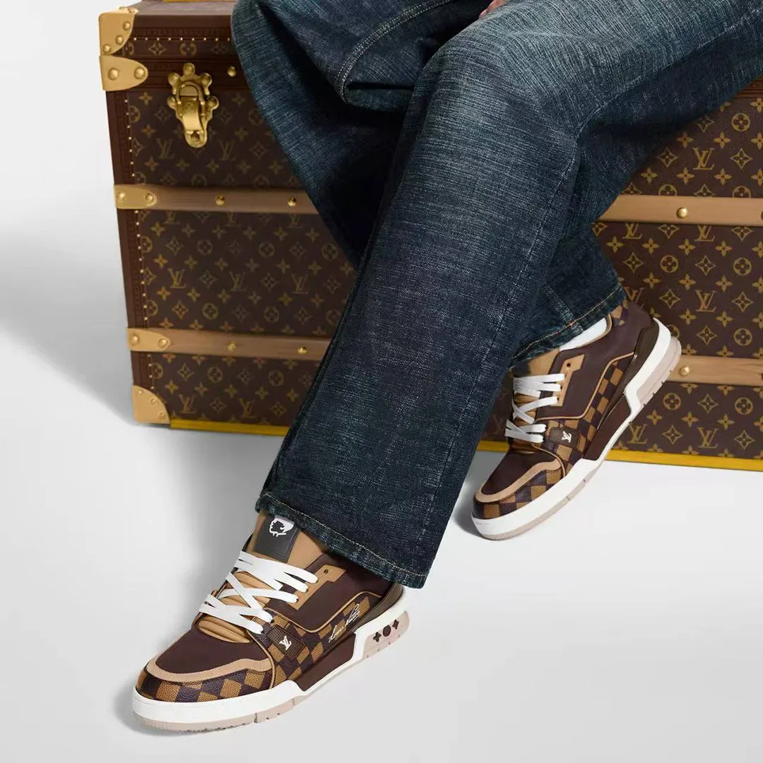 1AIN26 L.V Trainer Sneaker Pharrell Williams and Nigo Nubuck Leather Damier Canvas