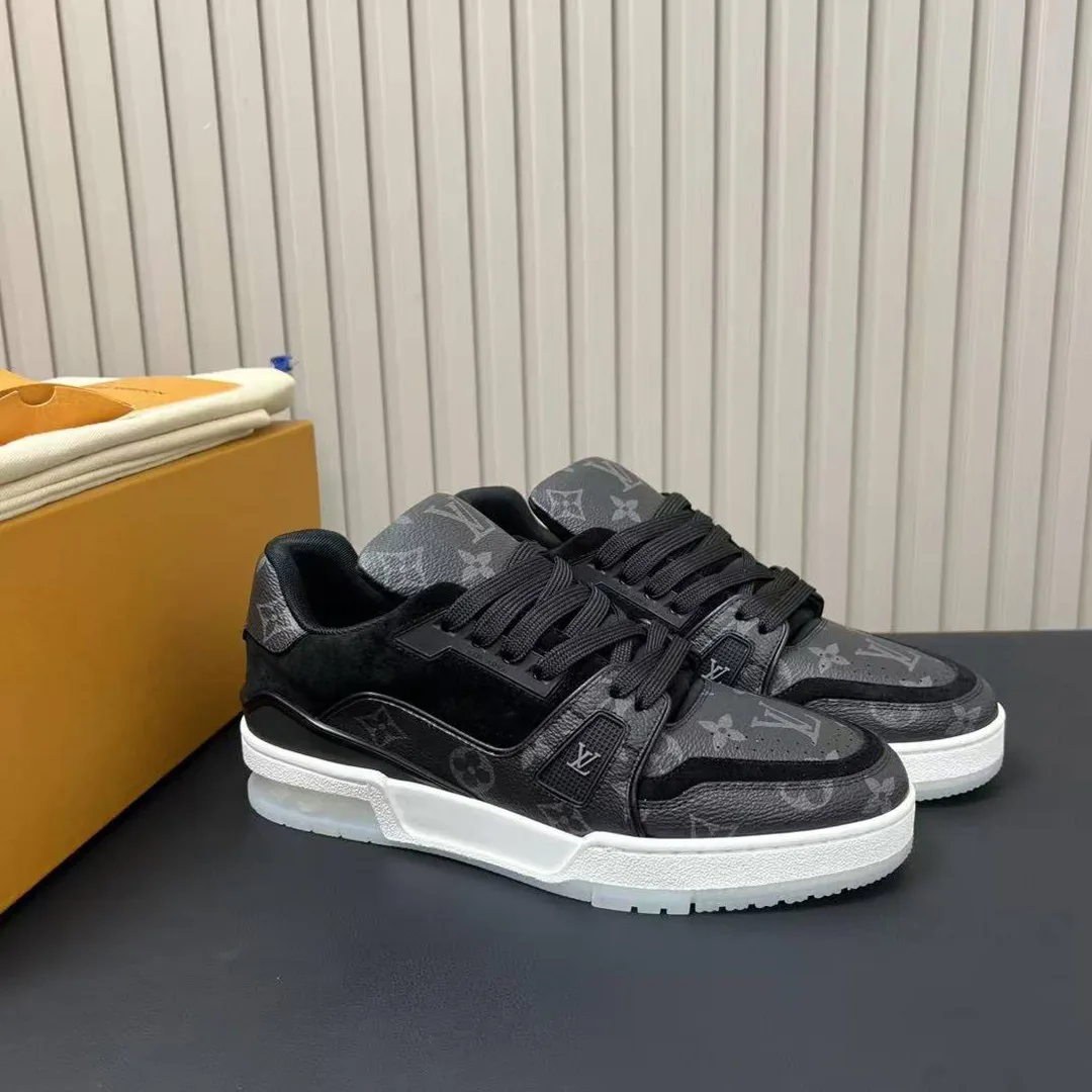 1A8PU9 L.V Trainer Sneaker Monogram Eclipse Canvas