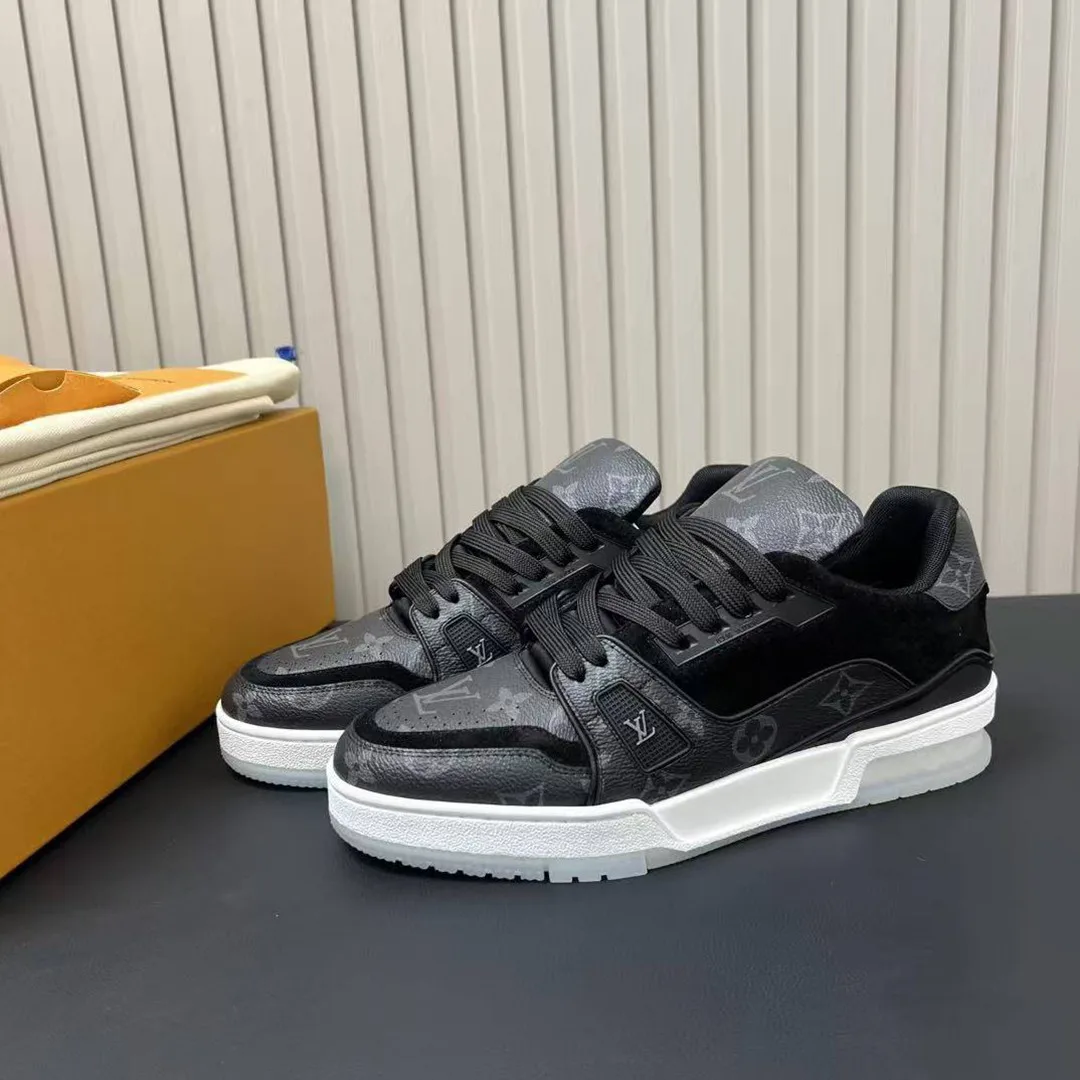 1A8PU9 L.V Trainer Sneaker Monogram Eclipse Canvas