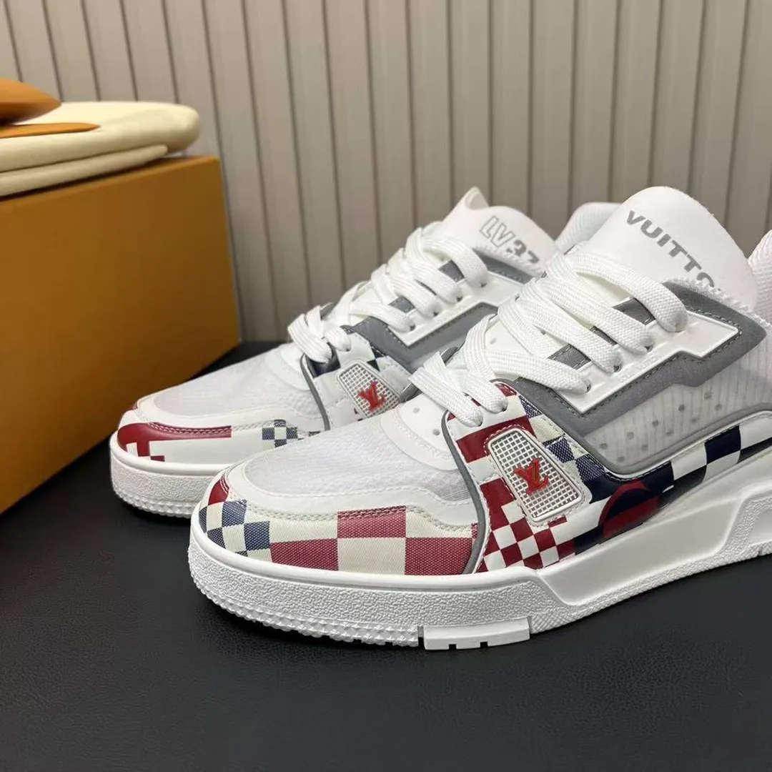 1AD6UF L.V Trainer Sneaker Mix of Technical Materials