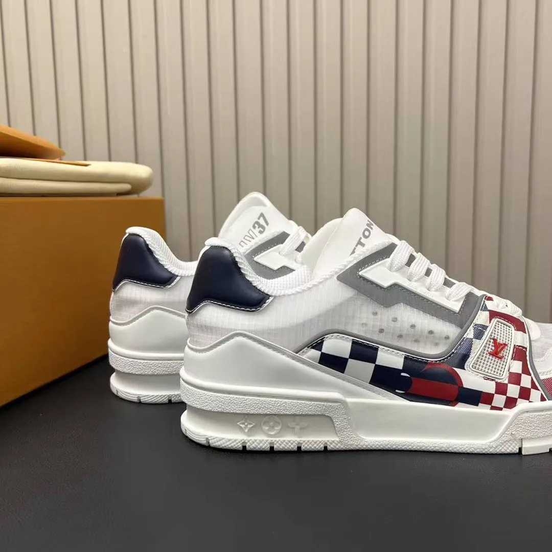 1AD6UF L.V Trainer Sneaker Mix of Technical Materials