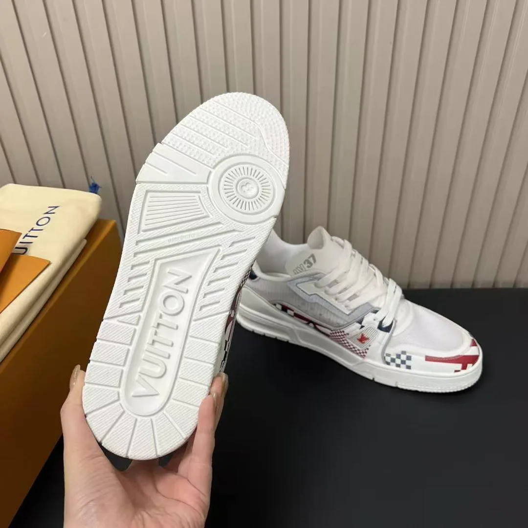 1AD6UF L.V Trainer Sneaker Mix of Technical Materials