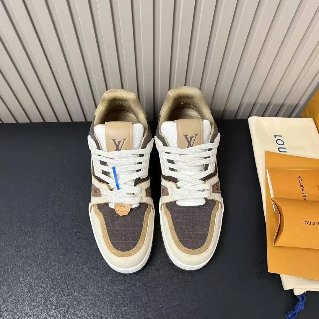 1AHTFN L.V Trainer Outdoor Sneaker Mix of Materials