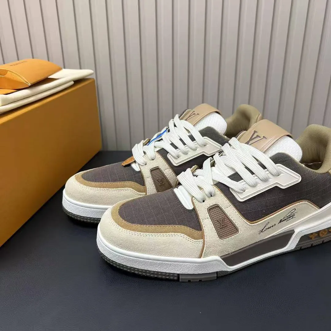 1AHTFN L.V Trainer Outdoor Sneaker Mix of Materials