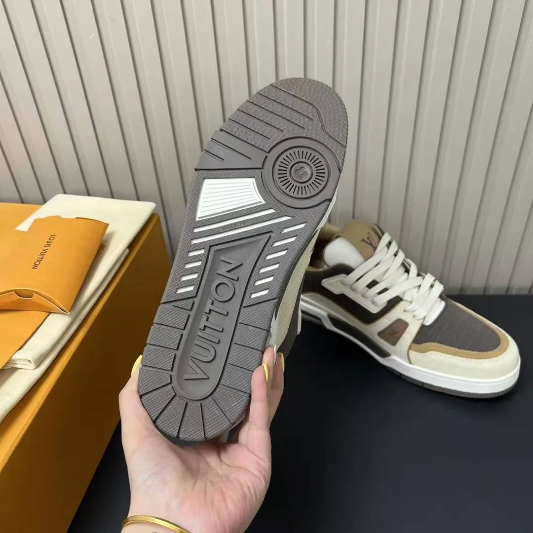 1AHTFN L.V Trainer Outdoor Sneaker Mix of Materials