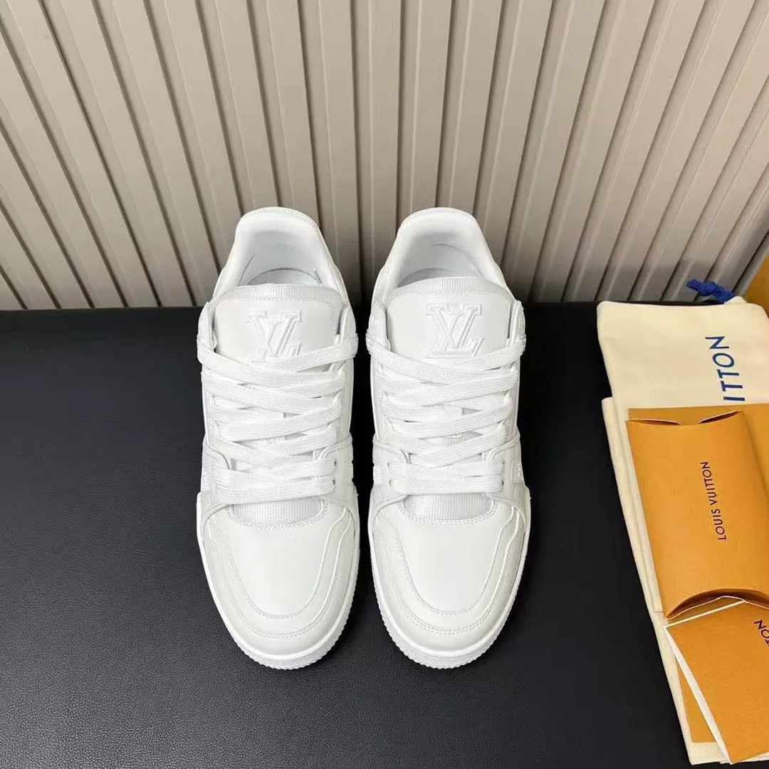 1A9G4Z L.V Trainer Sneaker Smooth Calf Leather
