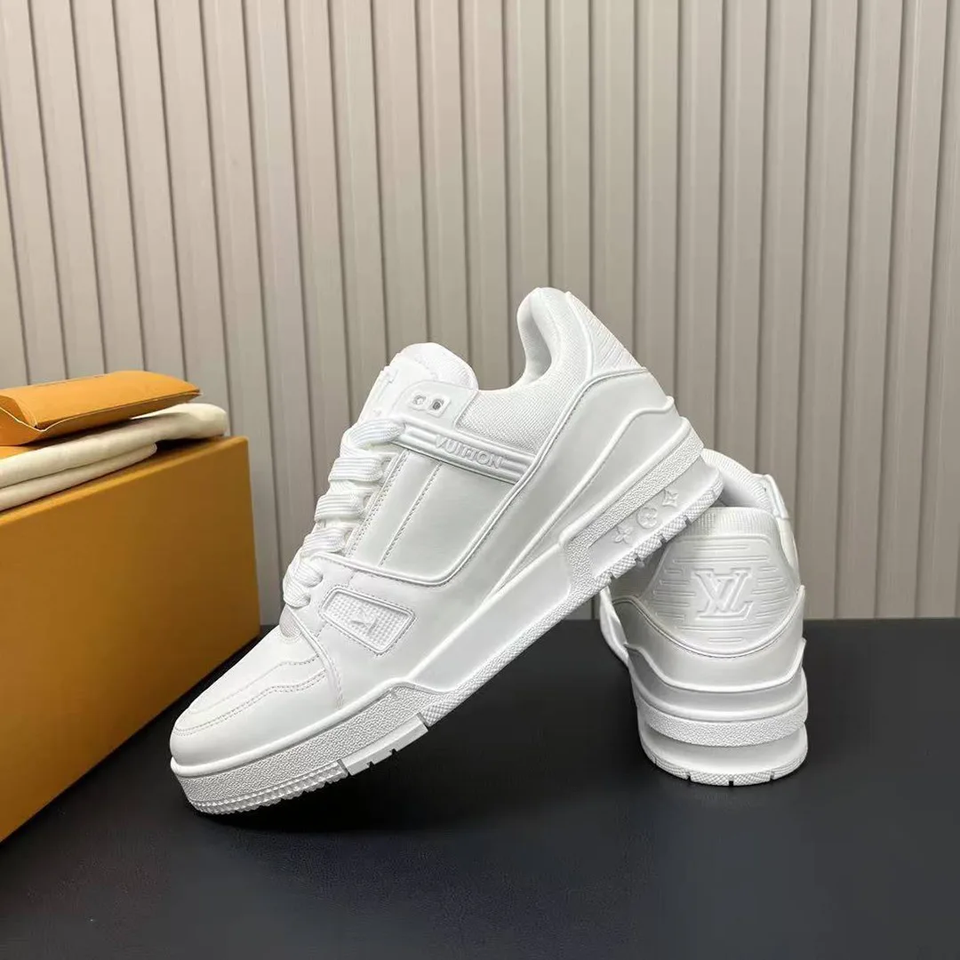 1A9G4Z L.V Trainer Sneaker Smooth Calf Leather