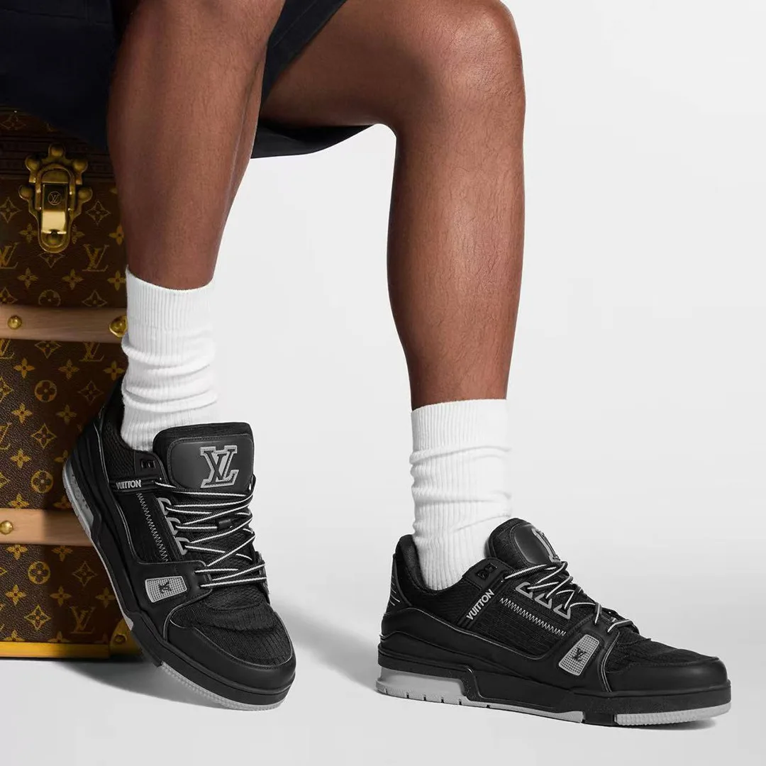 1AJATR L.V Trainer Sneaker Mix of Technical Materials