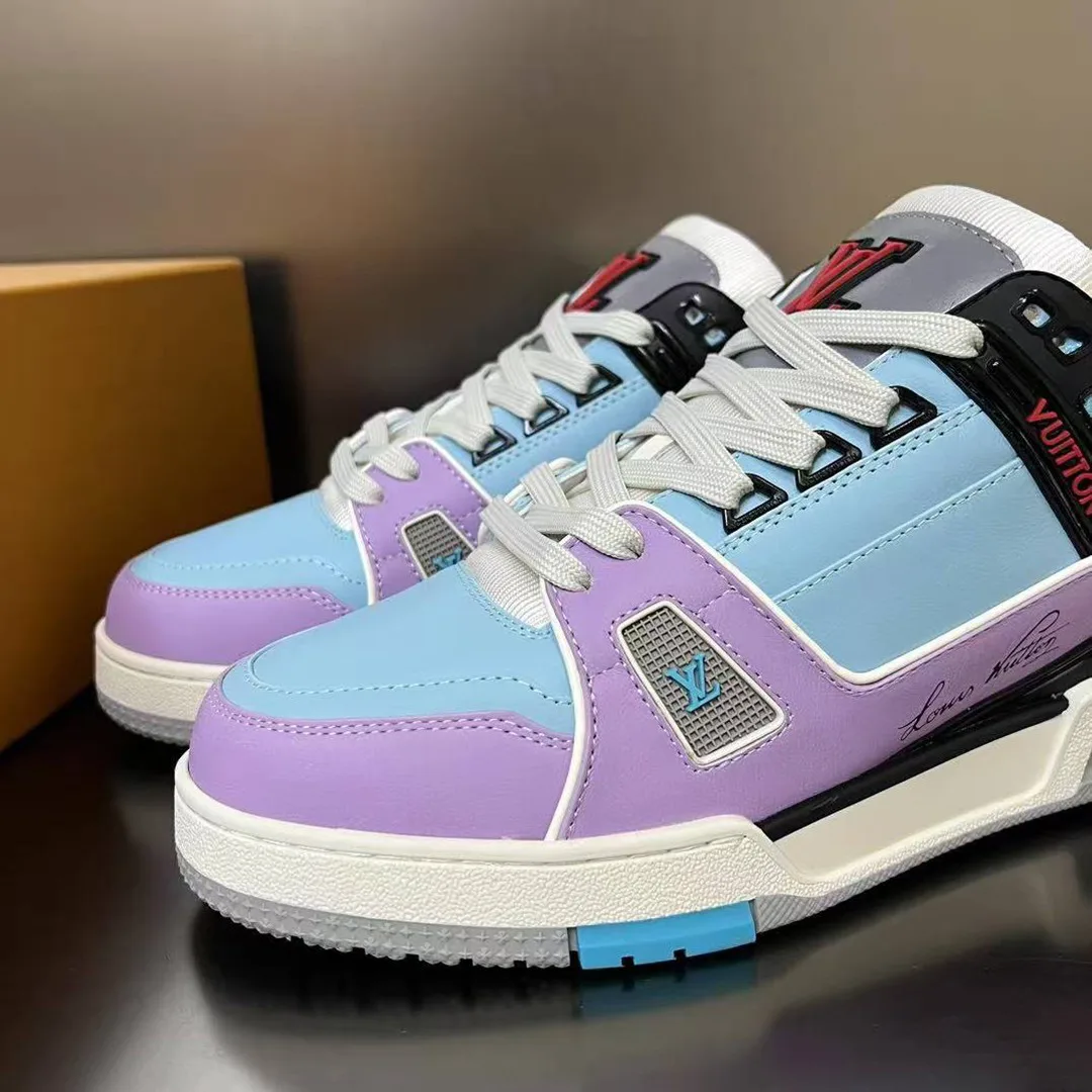 1ACFLU L.V Trainer Sneaker Vintage-effect Calf Leather