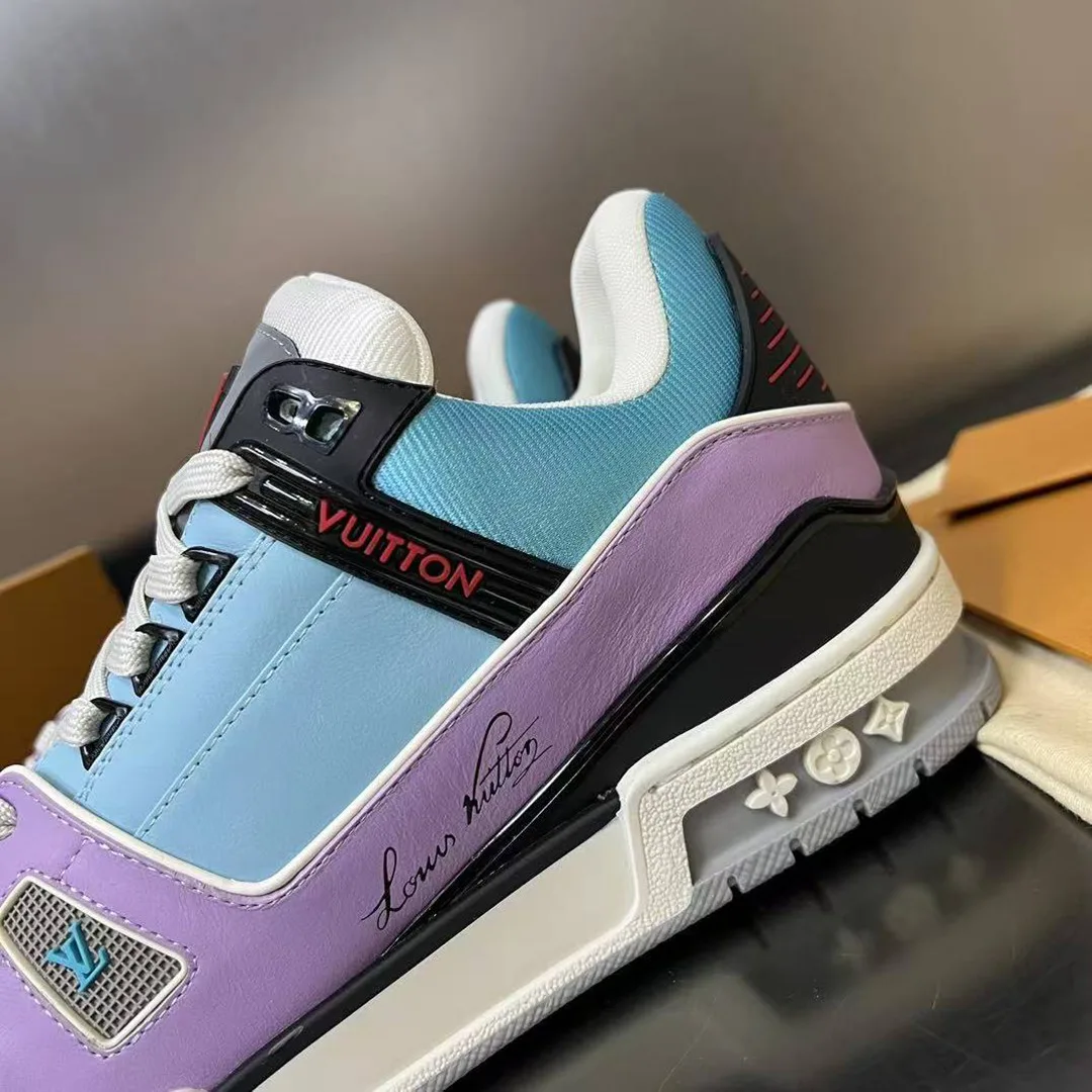 1ACFLU L.V Trainer Sneaker Vintage-effect Calf Leather