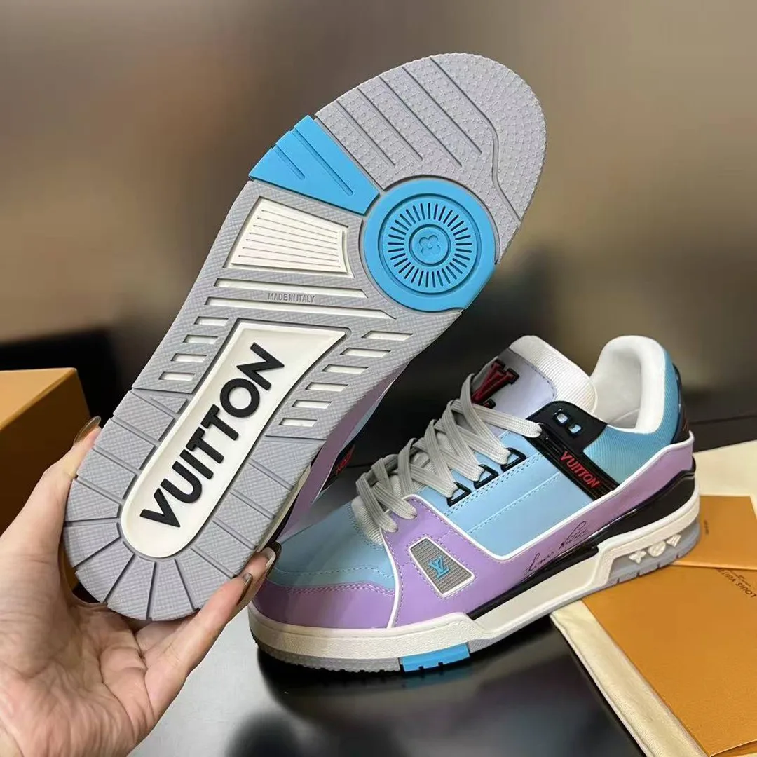 1ACFLU L.V Trainer Sneaker Vintage-effect Calf Leather