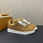 1AD9XS L.V Trainer Sneaker Grained Calf Leather - 1AD9W9 2 1AD9XS L.V Trainer Sneaker Grained Calf Leather