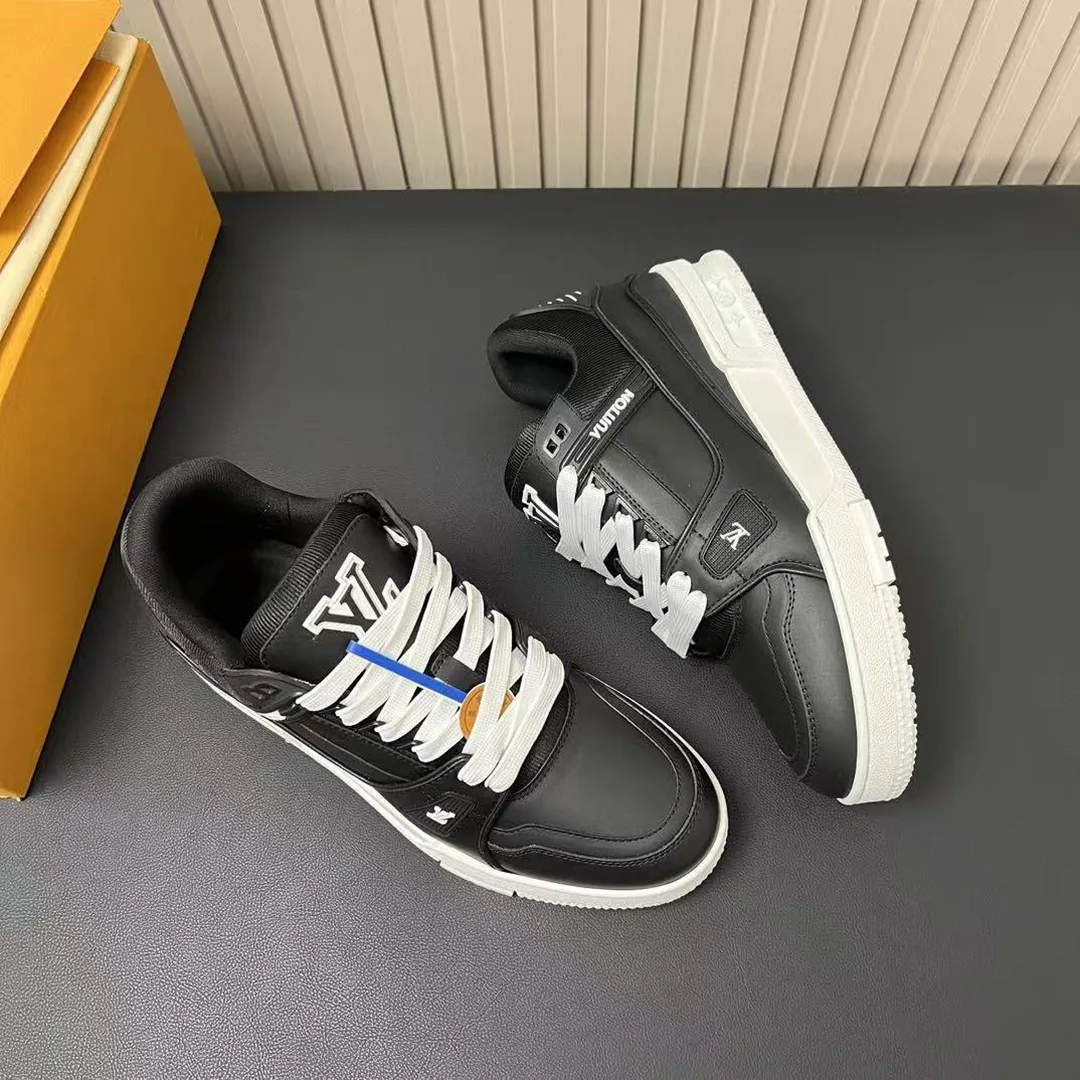 1AD9W9 L.V Trainer Sneaker Matte Calf Leather