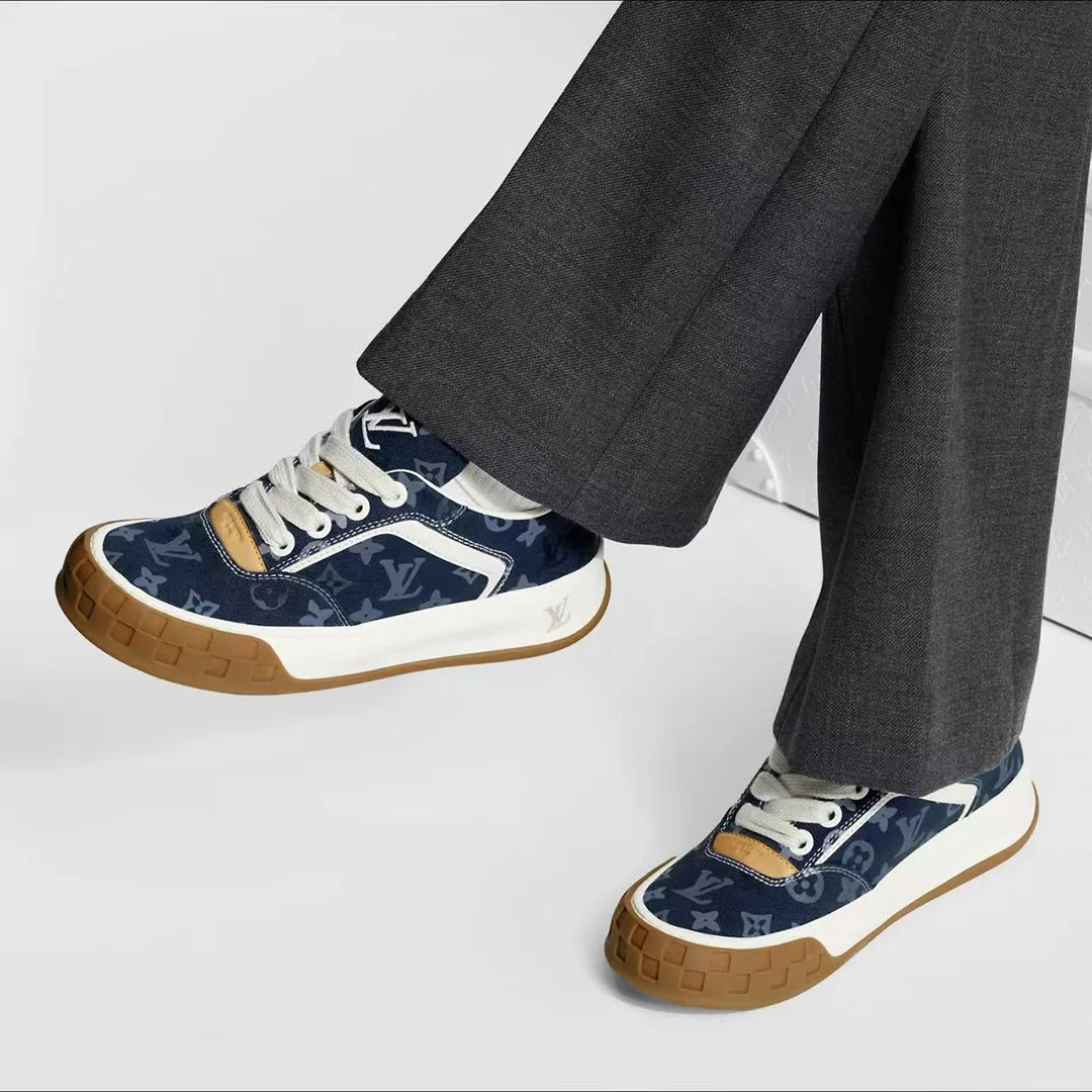 1AJCWD L.V Tilted Sneaker Monogram Canvas