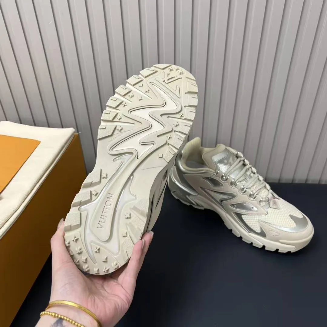 1AINUP L.V Runner Tatic Sneaker Mix of Materials