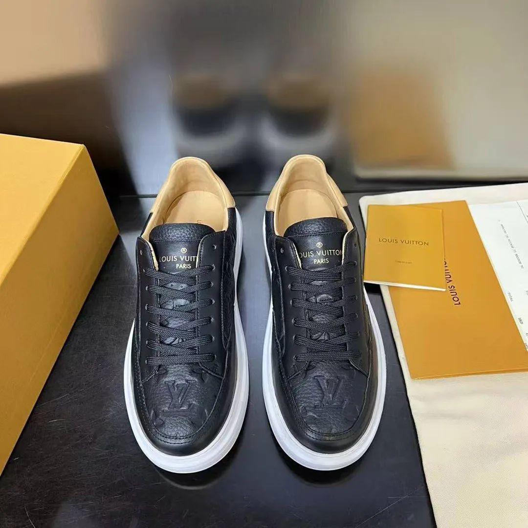 1A8V43 Beverly Hills Sneaker Monogram-embossed Grained Calf Leather
