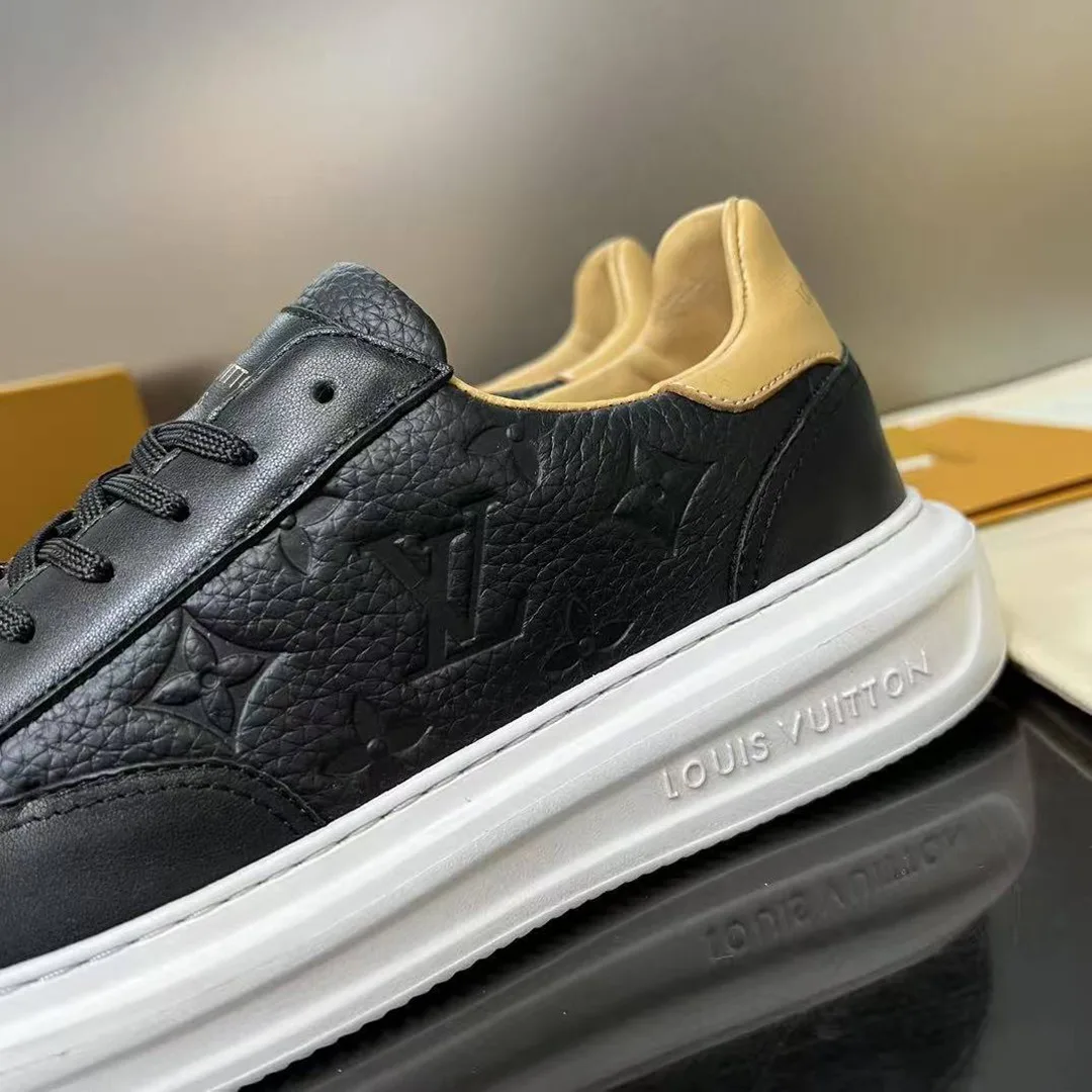 1A8V43 Beverly Hills Sneaker Monogram-embossed Grained Calf Leather
