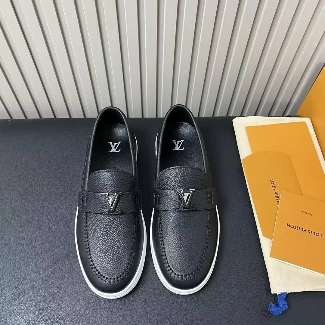 1AGSJ8 L.V Resort Loafer Grained Calf Leather