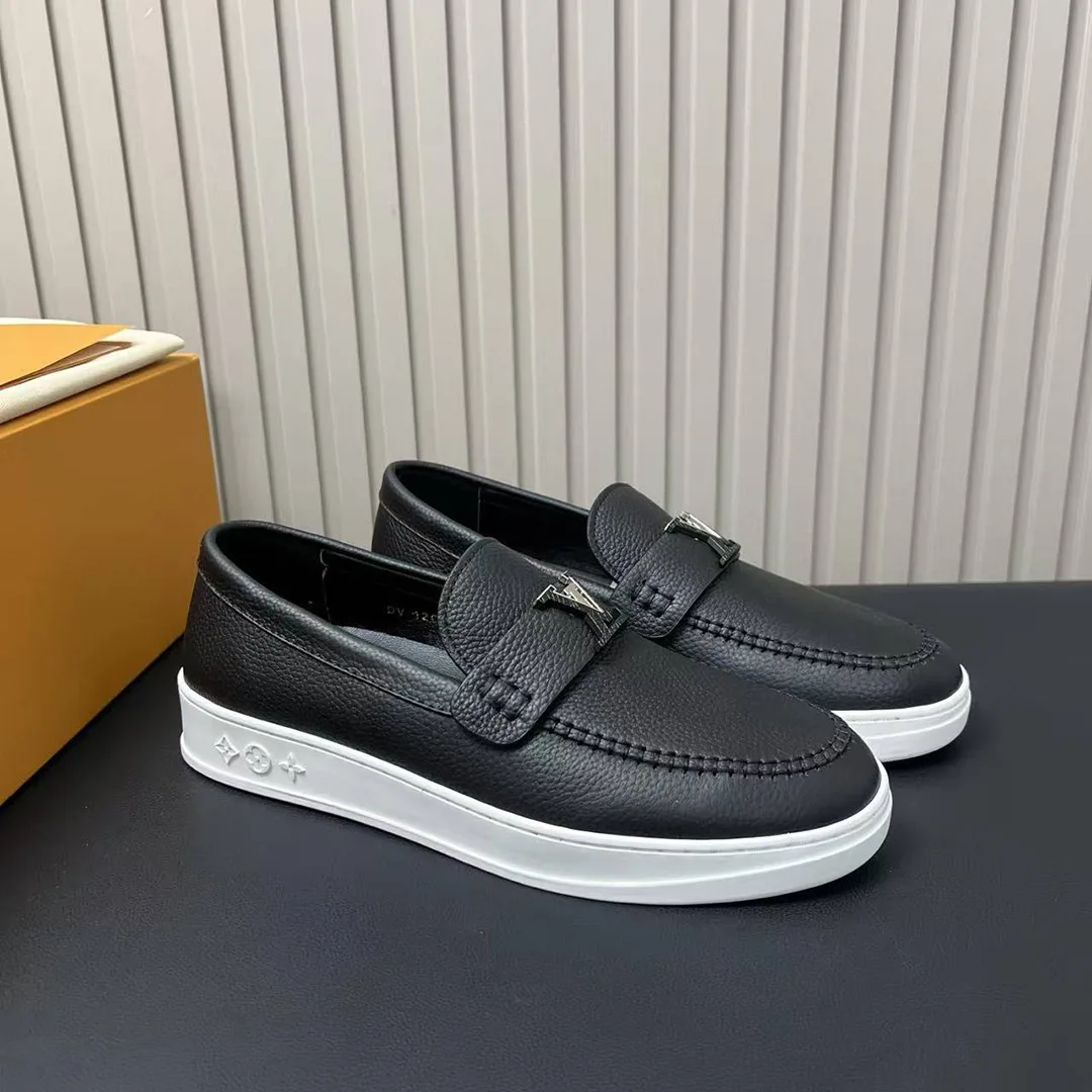 1AGSJ8 L.V Resort Loafer Grained Calf Leather