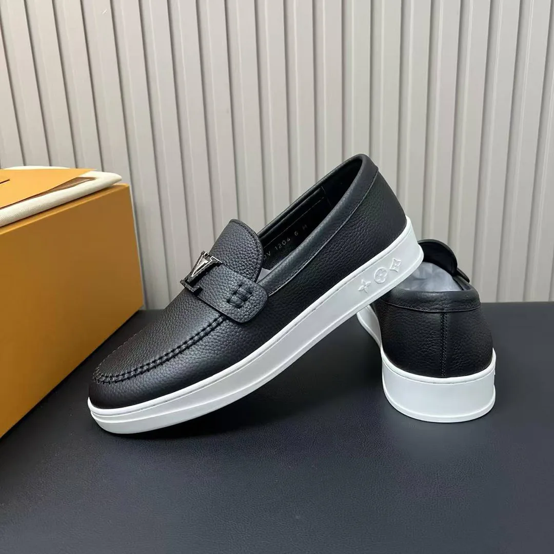 1AGSJ8 L.V Resort Loafer Grained Calf Leather
