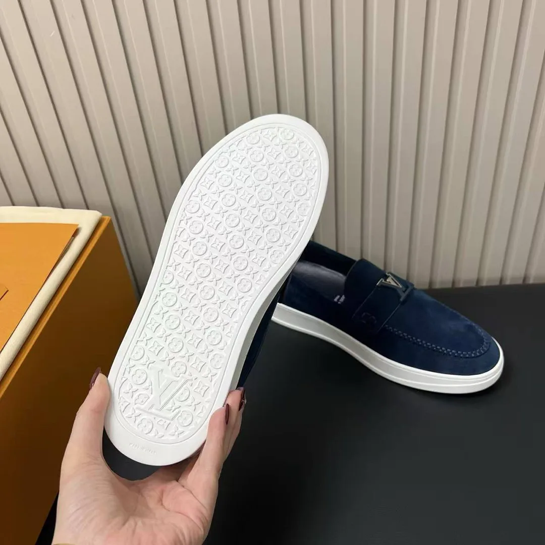 1AIYO0 L.V Resort Loafer Suede Calf Leather