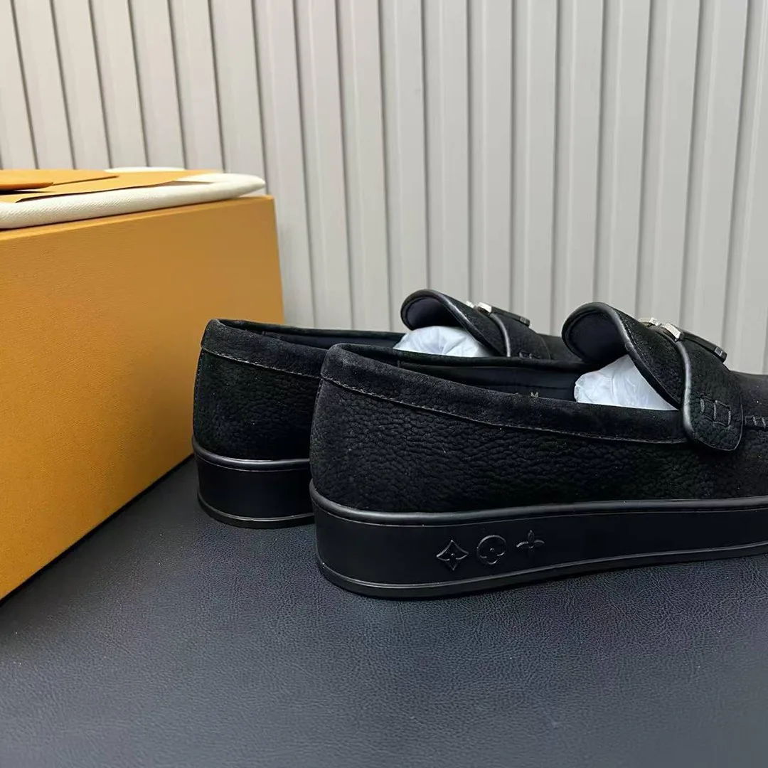 1AHQM3 L.V Resort Loafer Grained Nubuck Calf Leather