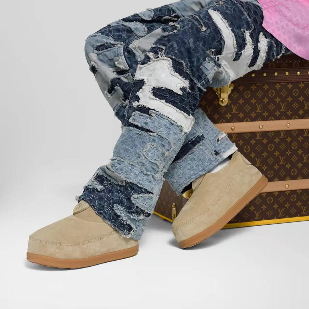 1AIJD5 L.V Yeti Slip On Suede Calf Leather