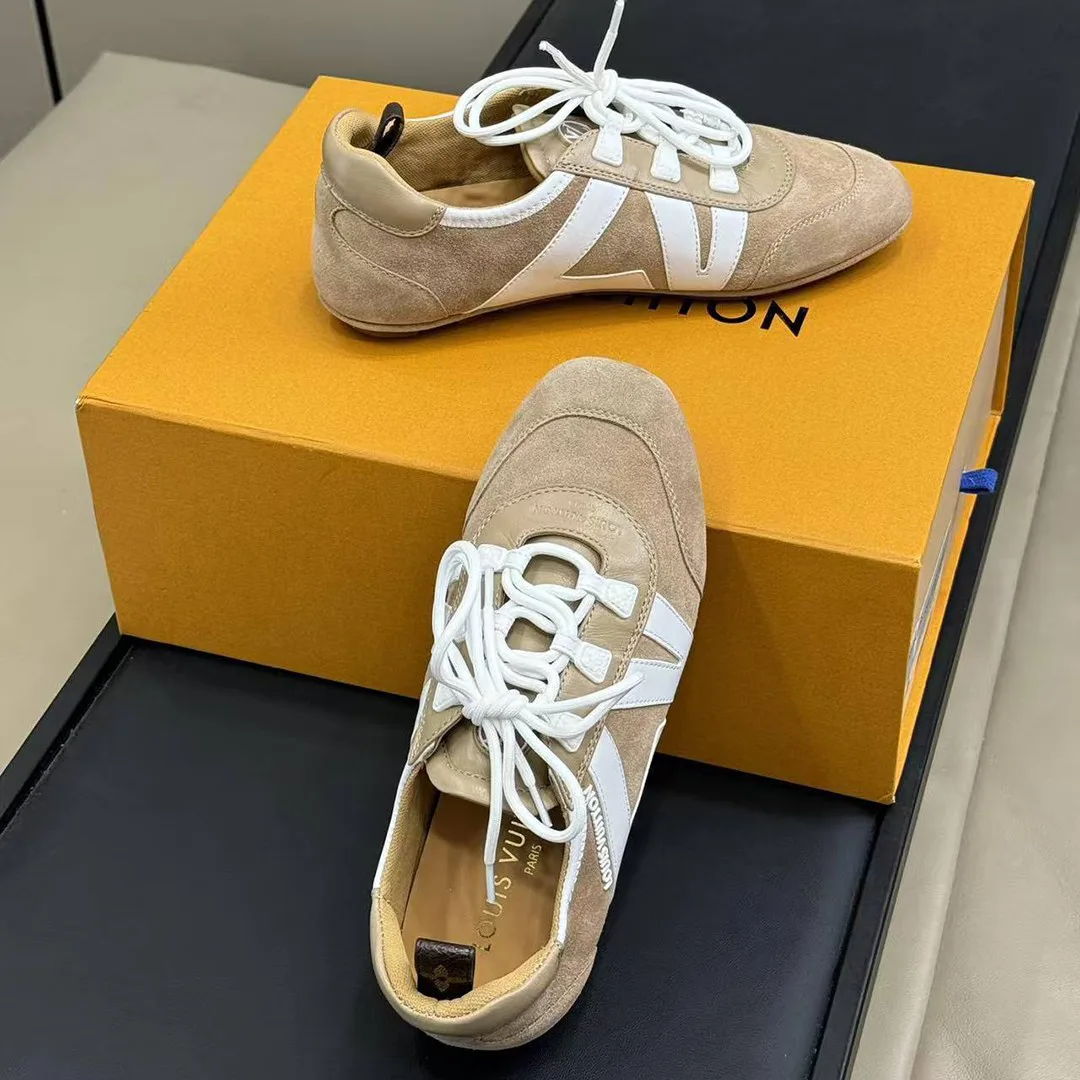 1AHNFA L.V Sneakerina Suede Calf Leather