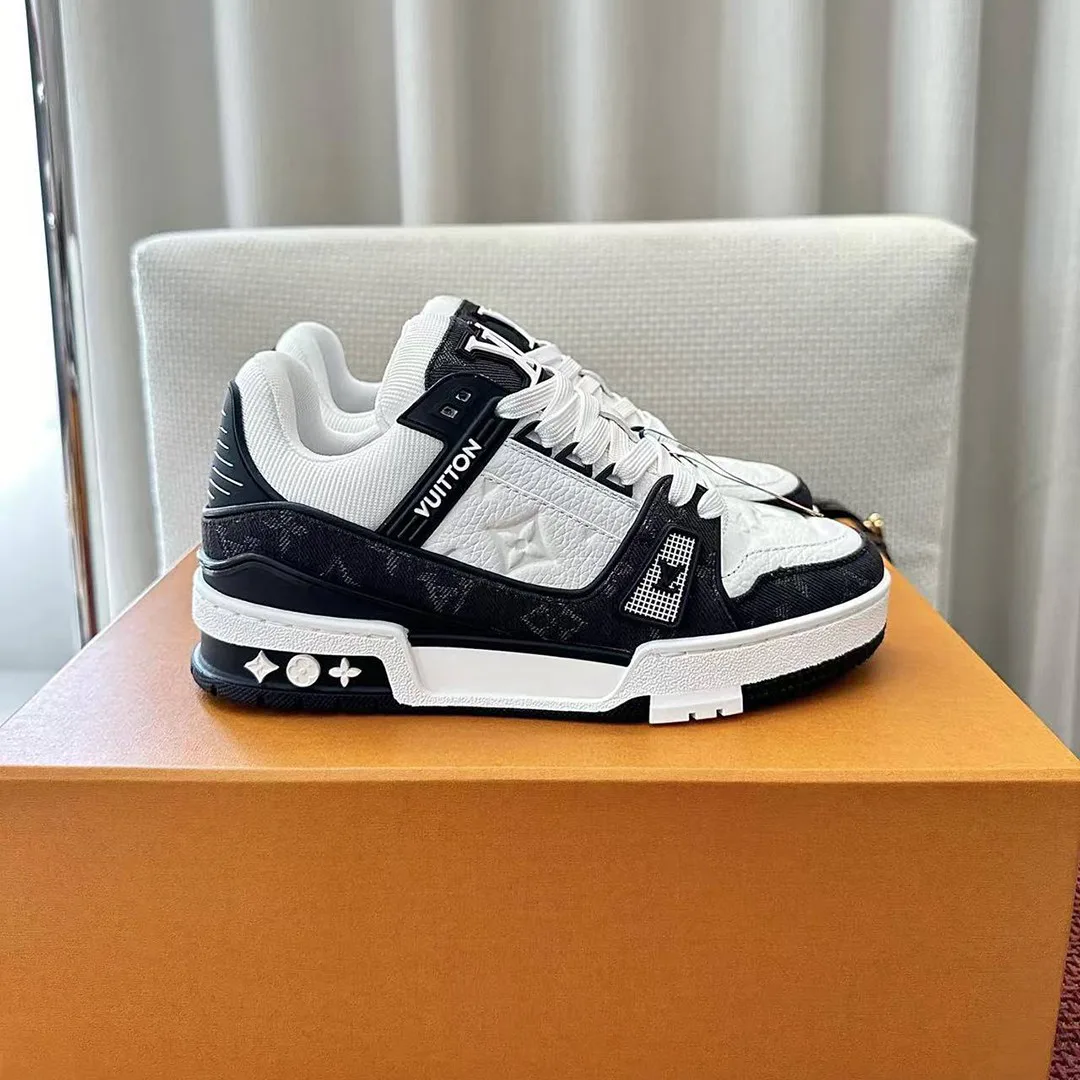 1AC2A7 L.V Trainer Sneaker Calf Leather and Monogram Denim