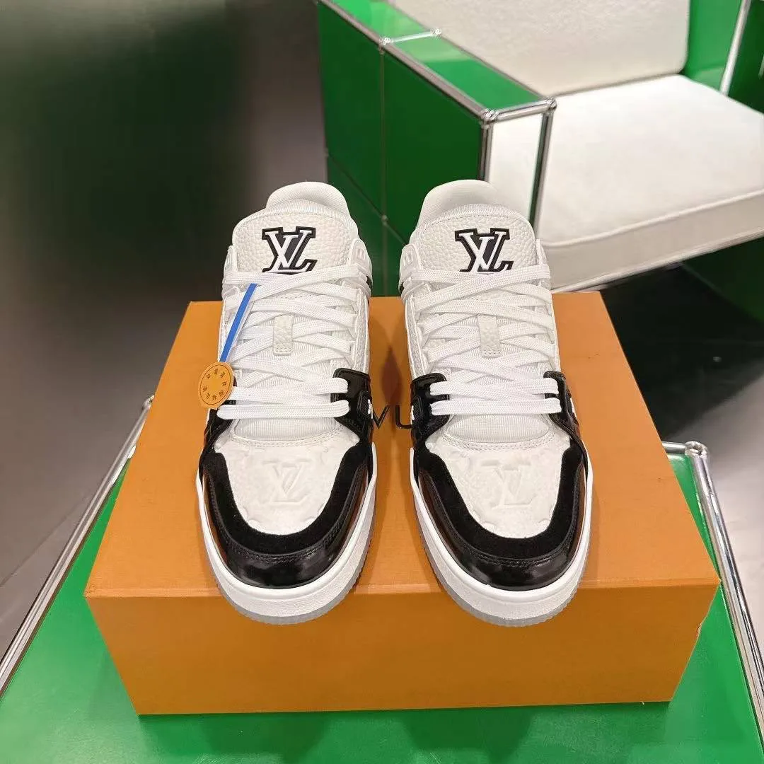 1AJCJF L.V Trainer Sneaker Monogram Grained Calf Leather