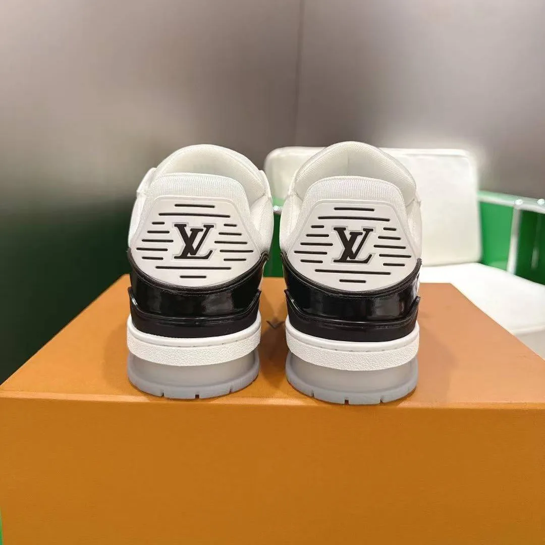 1AJCJF L.V Trainer Sneaker Monogram Grained Calf Leather