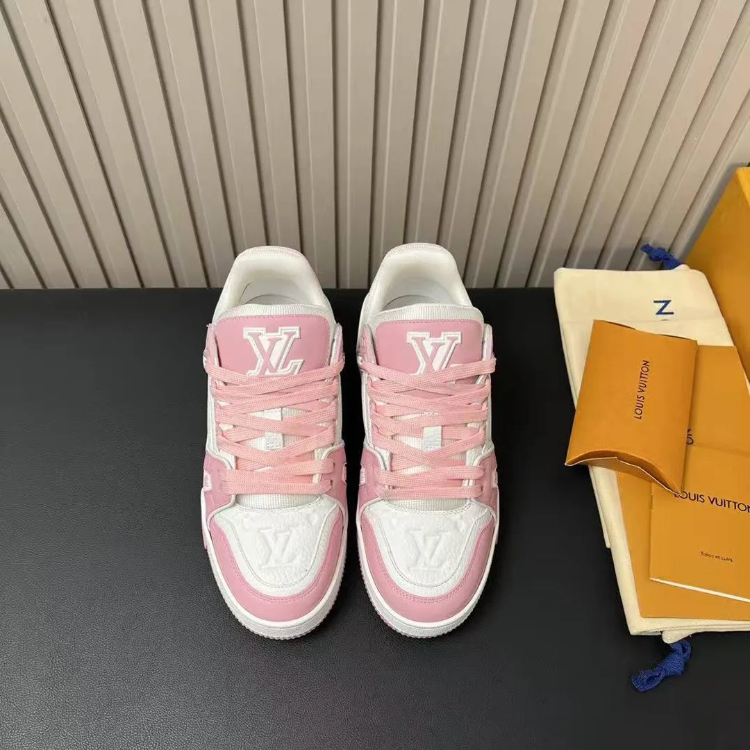 1AGZCN L.V Trainer Sneaker Monogram Grained Calf Leather