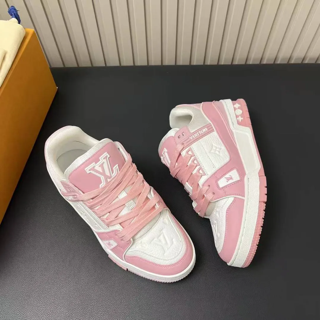 1AGZCN L.V Trainer Sneaker Monogram Grained Calf Leather