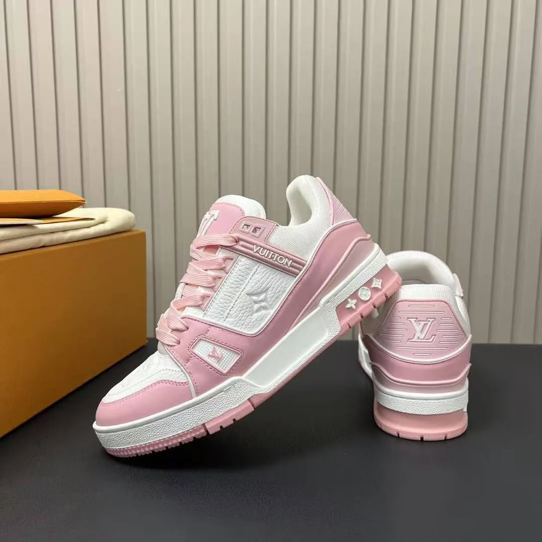 1AGZCN L.V Trainer Sneaker Monogram Grained Calf Leather