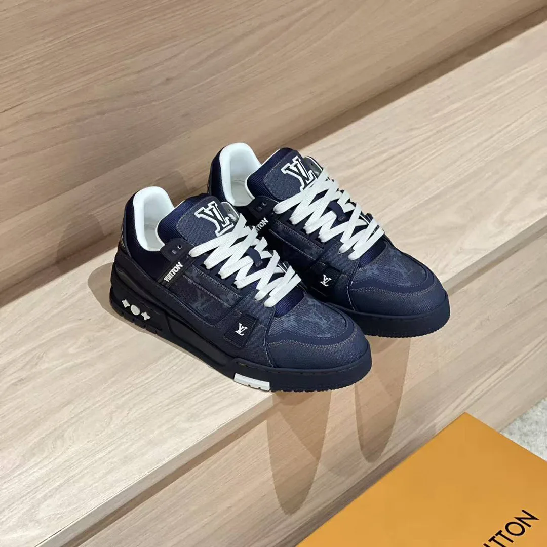 1AHWPR L.V Trainer Sneaker Calf Leather and Monogram Denim