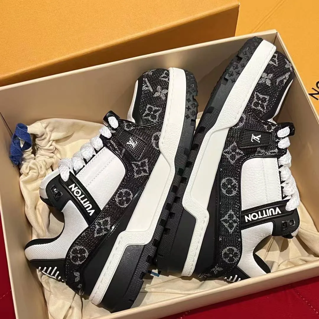 1AGZBL L.V Trainer Maxi Sneaker Monogram Denim