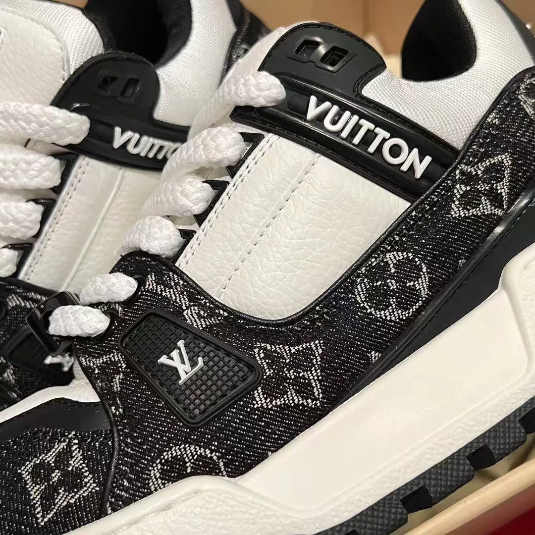 1AGZBL L.V Trainer Maxi Sneaker Monogram Denim