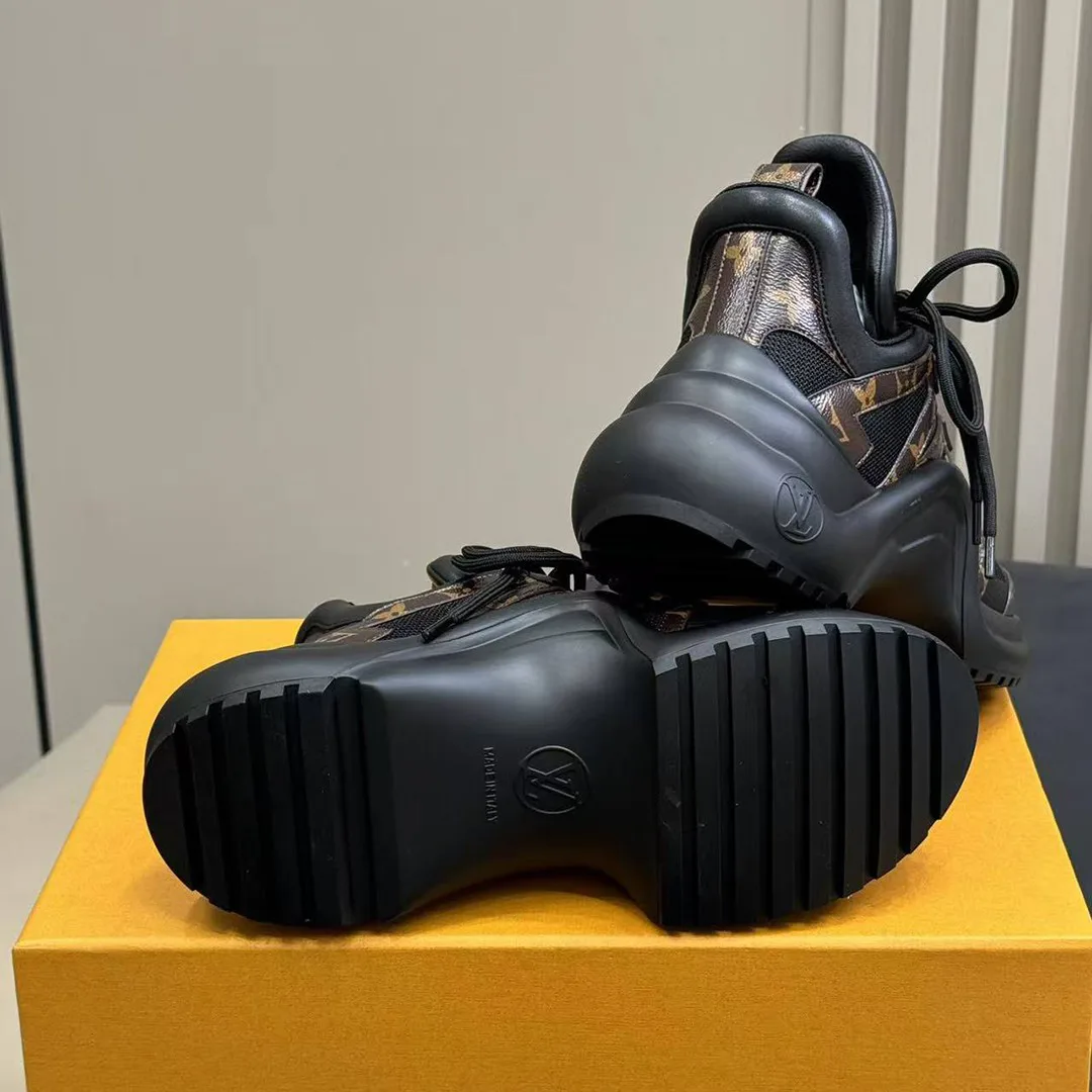 1A43LH L.V Archlight Sneaker Patent Monogram Canvas and Technical Fabrics