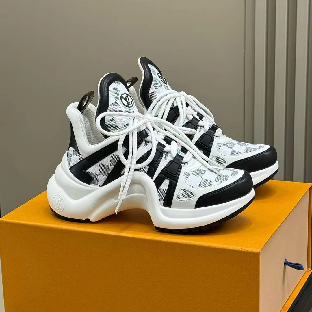 1AGVB2 L.V Archlight Sneaker Plain Calf Leather